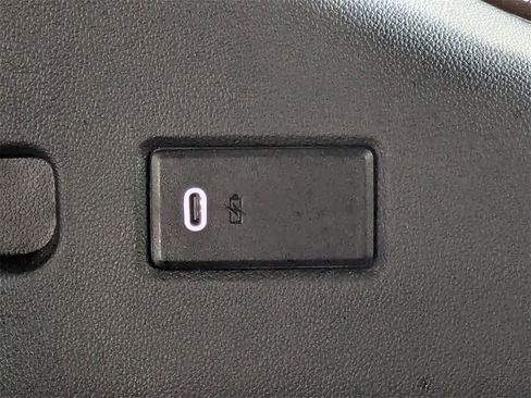 Used 2023 Chevrolet Tahoe Premier image 18