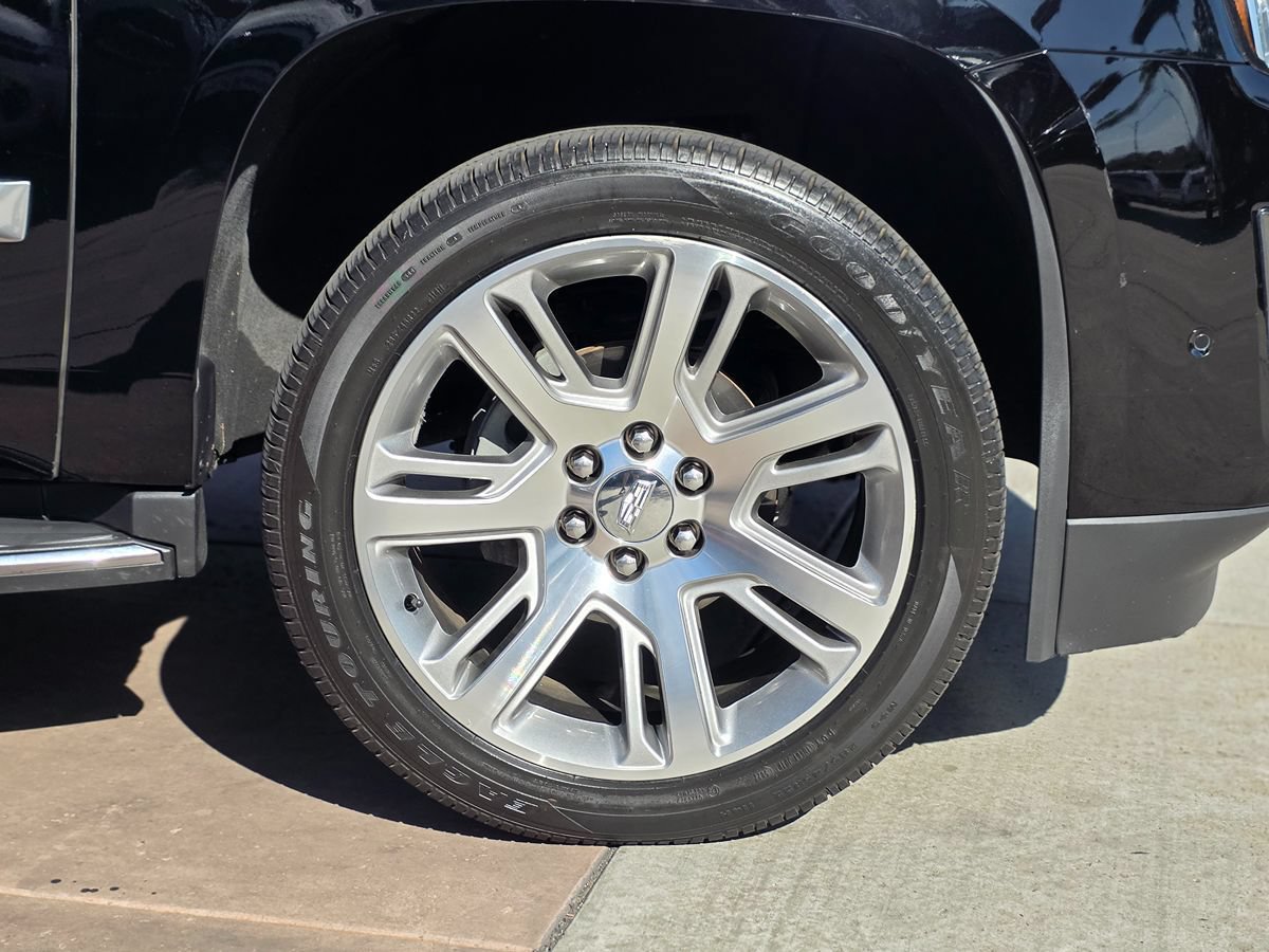 Used 2018 Cadillac Escalade Luxury RWD image 13