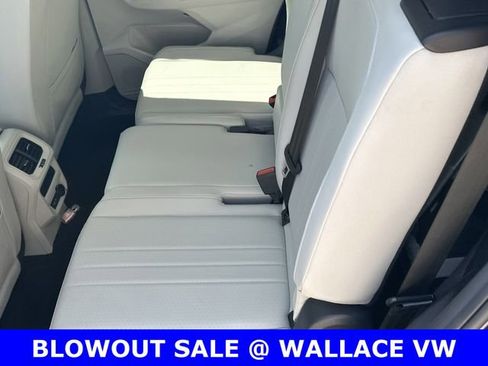 Certified 2023 Volkswagen Tiguan SE w/ Panoramic Sunroof Package image 14