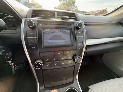 Used 2017 Toyota Camry SE image 17