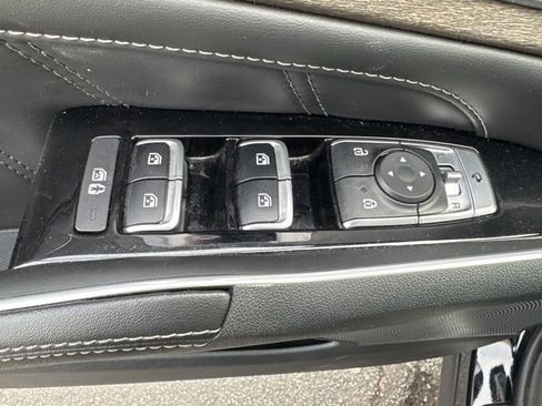 Used 2023 Kia Sorento SX Prestige image 12