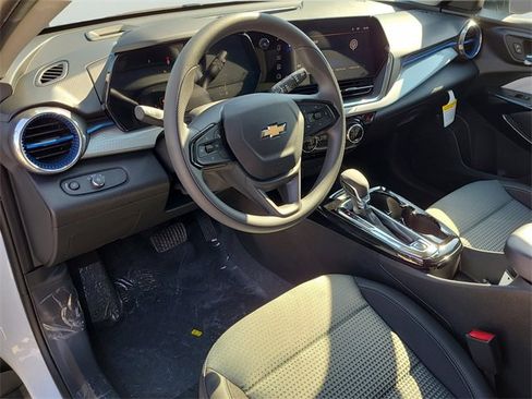 New 2026 Chevrolet Trax LT image 14