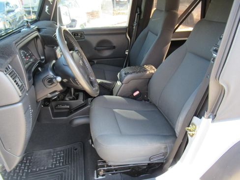 Used 2006 Jeep Wrangler Sport w/ 30" Tire & Wheel Group AWD/4WD image 17