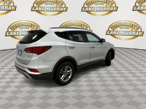 Used 2017 Hyundai Santa Fe Sport image 3