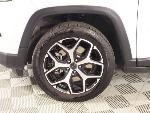 Used 2025 Jeep Compass Limited AWD/4WD image 17