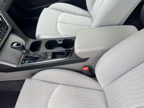 Used 2017 Hyundai Sonata SE image 16