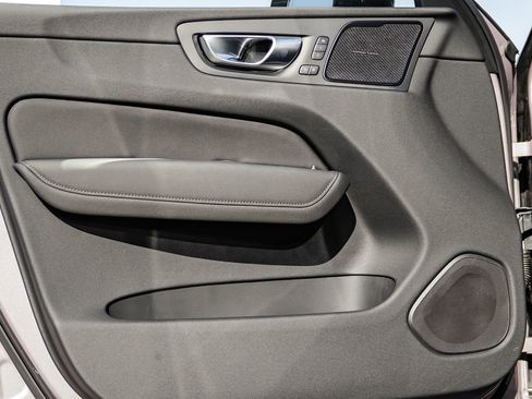 New 2026 Volvo XC60 B5 Plus image 20