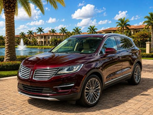 Used 2016 Lincoln MKC Reserve AWD/4WD image 1