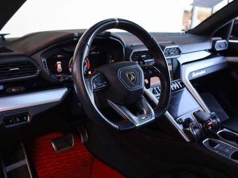 Used 2019 Lamborghini Urus AWD/4WD image 15