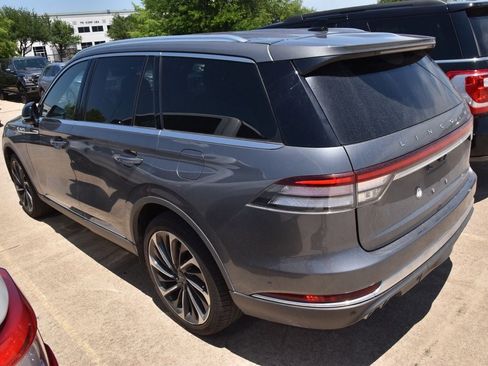 Used 2021 Lincoln Aviator Reserve w/ Equipment Group 202A AWD/4WD image 7