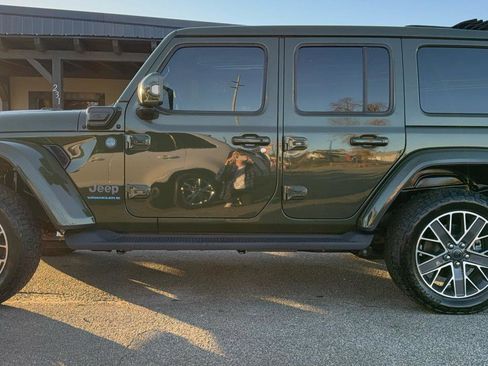 Used 2024 Jeep Wrangler High Altitude AWD/4WD image 4