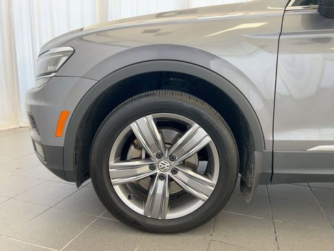 Used 2019 Volkswagen Tiguan SEL Premium image 12
