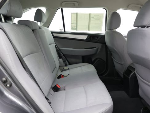 Used 2019 Subaru Outback 2.5i AWD/4WD image 35