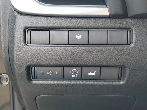 Certified 2023 Nissan Rogue SV w/ SV Premium B Package AWD/4WD image 9