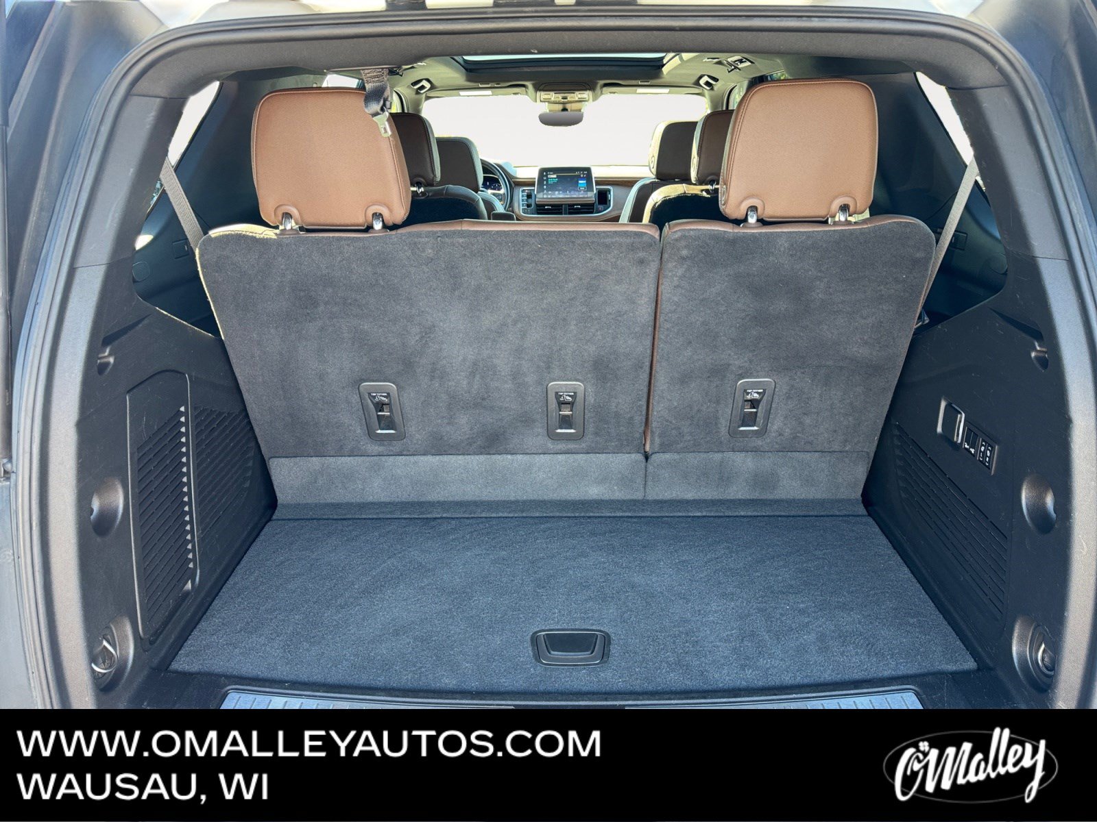 Used 2023 Chevrolet Tahoe High Country AWD/4WD image 12