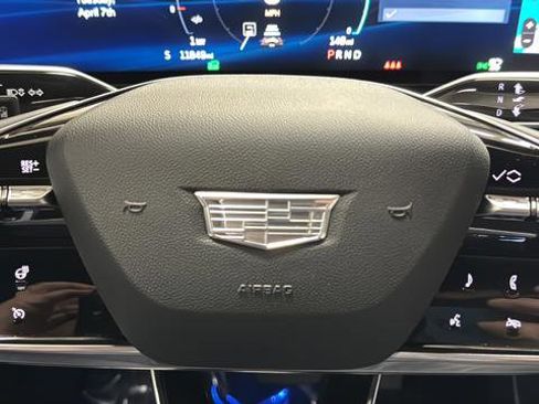 Used 2024 Cadillac Lyriq Luxury image 16