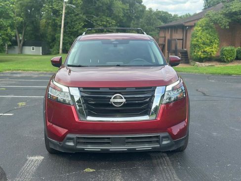 Used 2022 Nissan Pathfinder SV AWD/4WD image 2