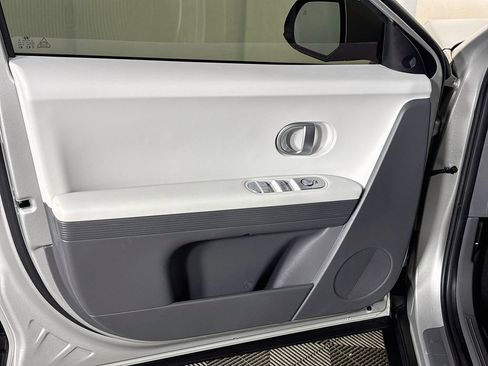 Used 2024 Hyundai Ioniq 5 SEL AWD/4WD image 10