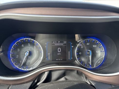 Used 2024 Chrysler Voyager LX FWD image 12