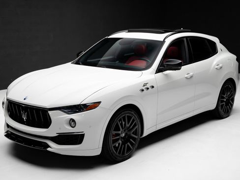 Used 2022 Maserati Levante GT AWD/4WD image 5