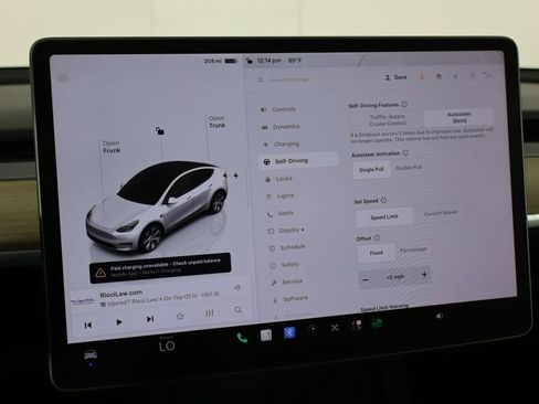 Used 2023 Tesla Model Y 2WD image 31