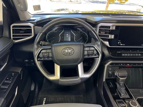 Used 2022 Toyota Tundra SR5 w/ SR5 Convenience Package image 17