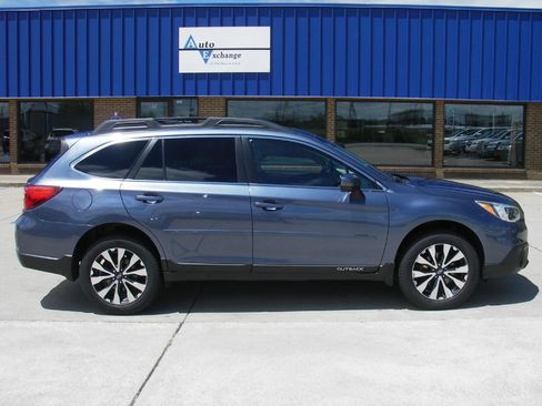 Used 2015 Subaru Outback 2.5i Limited AWD/4WD image 4