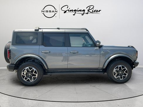 Used 2023 Ford Bronco Outer Banks AWD/4WD image 8