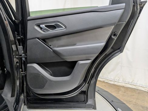 Used 2018 Land Rover Range Rover Velar S AWD/4WD image 14
