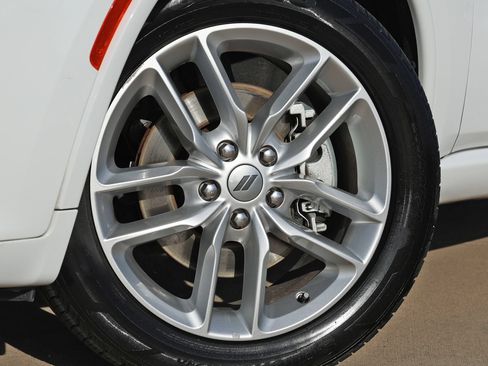 Used 2024 Dodge Durango GT AWD/4WD image 13