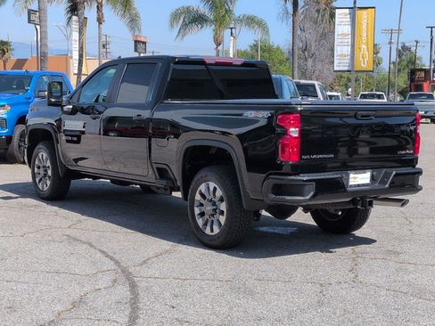 Used 2026 Chevrolet Silverado 2500 Custom image 7