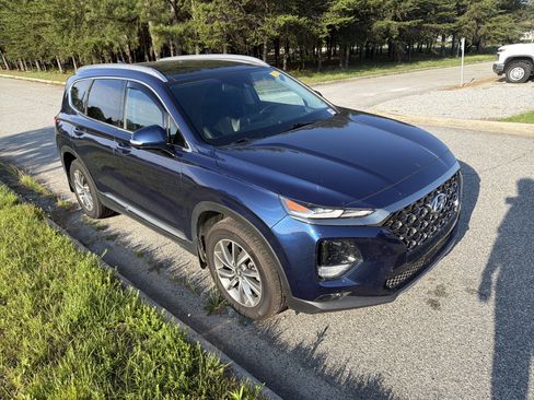 Used 2020 Hyundai Santa Fe Limited FWD image 2