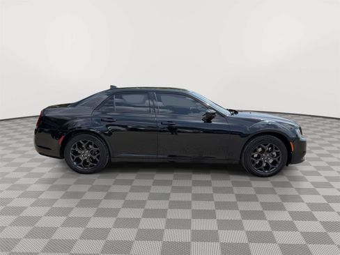 Used 2019 Chrysler 300 S AWD/4WD image 8
