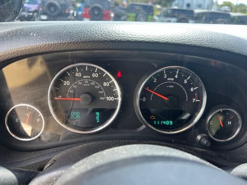 Used 2013 Jeep Wrangler Unlimited Sahara w/ Connectivity Group AWD/4WD image 6