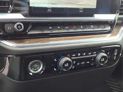 Used 2024 Chevrolet Silverado 1500 LT AWD/4WD image 14