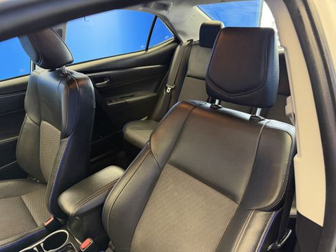 Used 2017 Toyota Corolla SE w/ Carpet Mat Package (TMS) FWD image 12