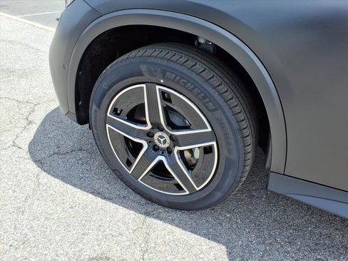 New 2026 Mercedes-Benz GLC 300 4MATIC image 9