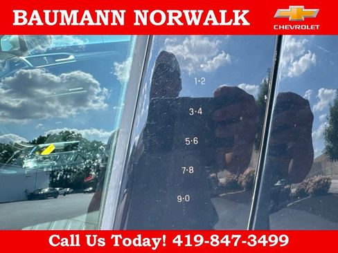Used 2019 Ford Fusion SE FWD image 13
