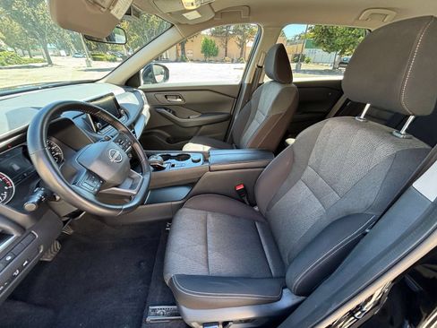 Used 2025 Nissan Rogue SV AWD/4WD image 24