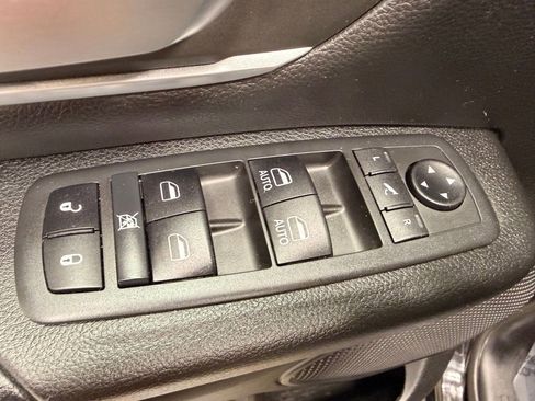 Used 2019 RAM 1500 Big Horn AWD/4WD image 24