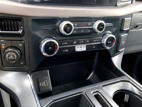 Used 2025 Ford F150 XLT w/ Equipment Group 301A Standard image 35