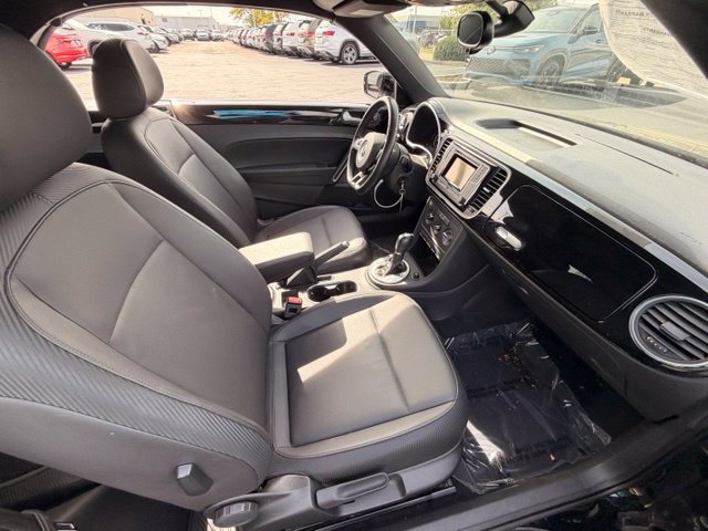 Used 2016 Volkswagen Beetle 1.8T S FWD image 12