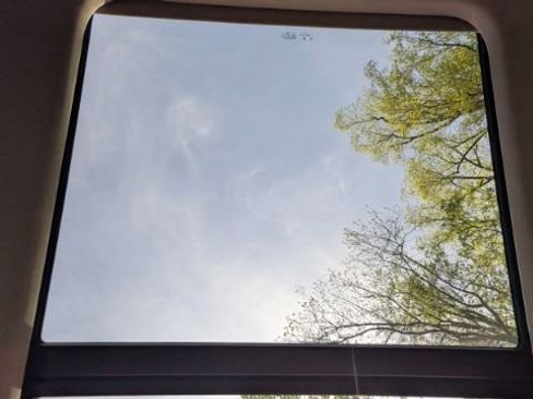 Used 2023 Volkswagen Atlas SE w/ Panoramic Sunroof Package image 44