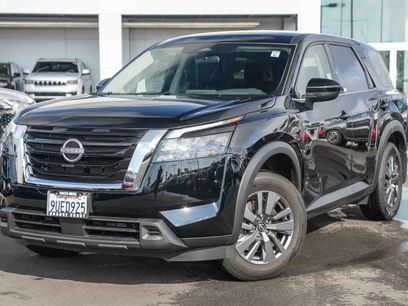 Used 2025 Nissan Pathfinder S