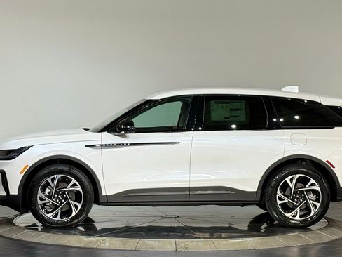 New 2026 Lincoln Nautilus Premier w/ Jet Appearance Package image 5