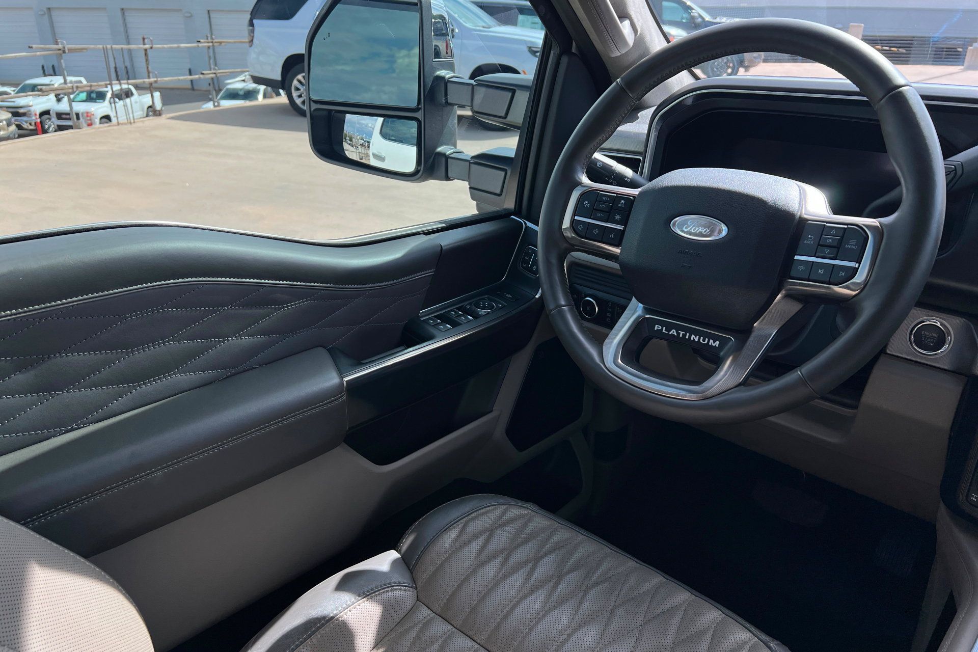 Used 2026 Ford F350 Platinum w/ Platinum Plus Package AWD/4WD image 11