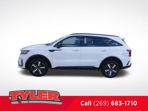 Used 2021 Kia Sorento EX w/ Panoramic Sunroof Package AWD/4WD image 4