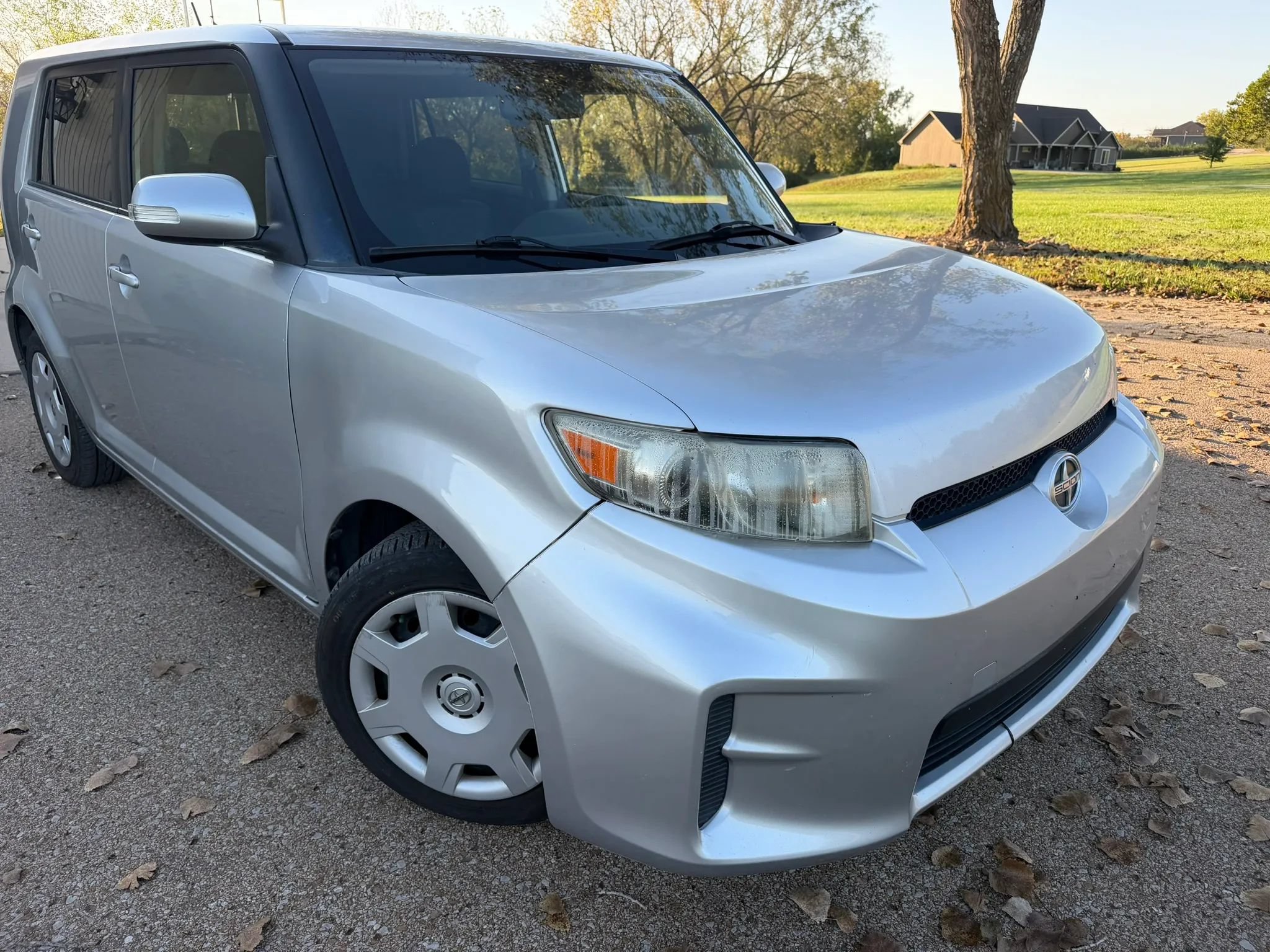 Used 2012 Scion xB FWD image 7