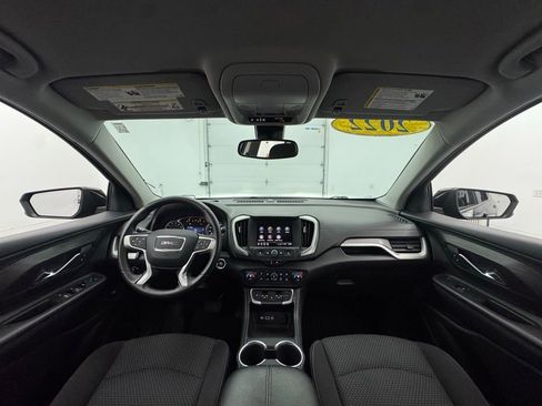 Used 2022 GMC Terrain SLE w/ Driver Convenience Package AWD/4WD image 3