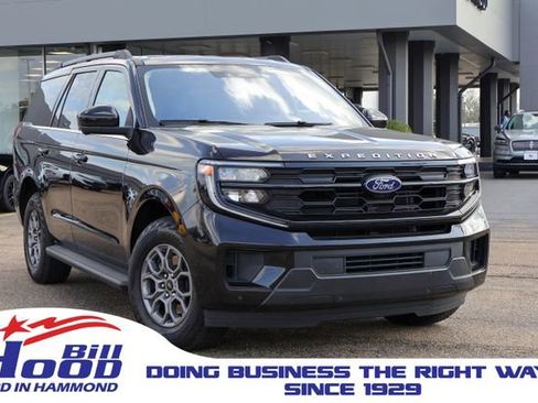 Used 2025 Ford Expedition Active AWD/4WD image 1